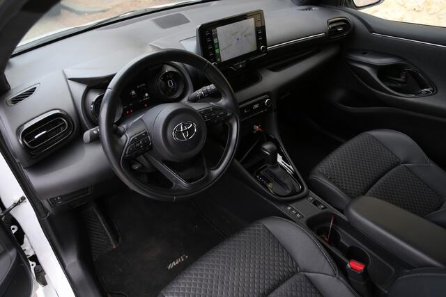 Toyota YARIS 1.5 Hybrid Executive Sport Bi-Tone Navi Carplay LED Camera