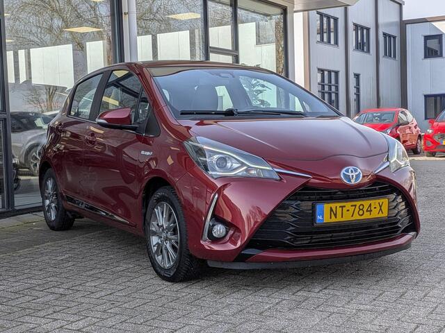 Toyota YARIS 1.5 Hybrid Executive | Dealer OH | Trekhaak | Half-leer | Camera | Cruise Control | Keyless | Navi