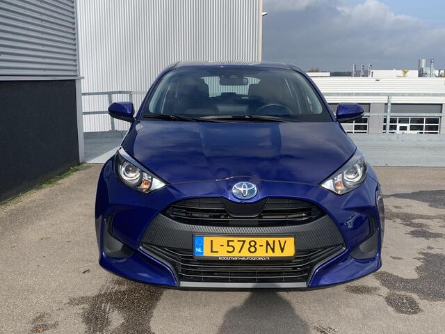 Toyota YARIS 1.5 Hybrid Active Navigatie, nieuw geleverd, Carplay, Achteruitrijcamera, Adaptieve cruise control, Climate control