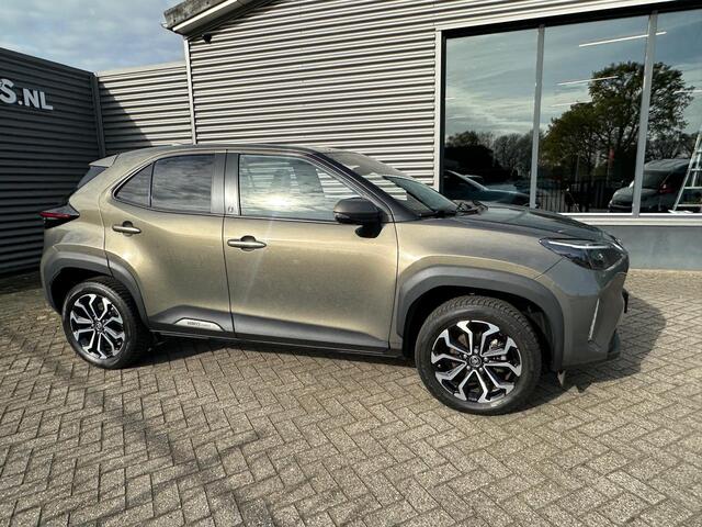 Toyota YARIS Cross 1.5 Hybrid Business Plus | NAVI | CAMERA | TREKHAAK AFN | APPLE CARPLAY | STUUR EN STOELVERWARMING | LMV 17' |