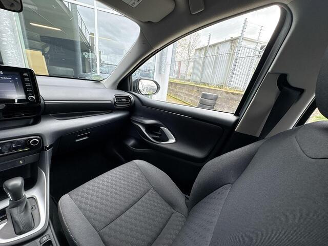 Toyota YARIS 1.5 Hybrid Active | Navi | 4 seizoen | Rijklaar