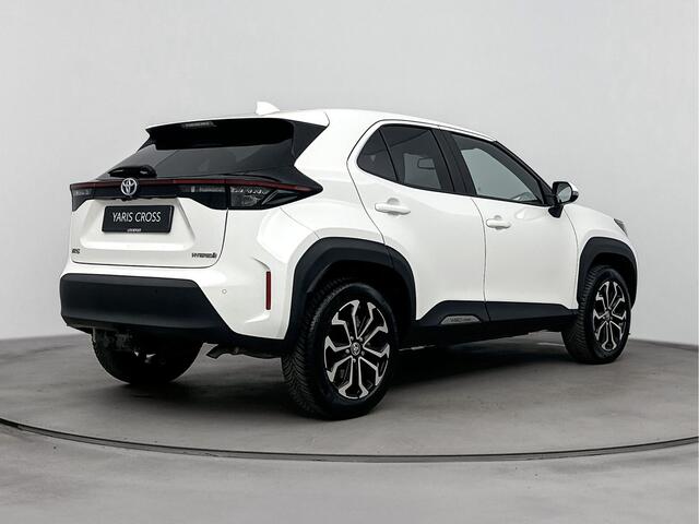 Toyota YARIS Cross 1.5 Hybrid Dynamic | Trekhaak | Stoelverwarming | Blind Spot | PDC |