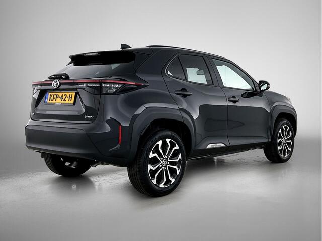 Toyota YARIS Cross 1.5 Hybrid 115 First Edition | BTW Voertuig | Stoel en stuurwielverwarming |