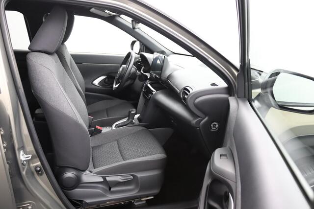 Toyota YARIS Cross 1.5 Hybrid First Edition | Trekhaak | Keyless Entry | Navigatie | Led Verlichting |