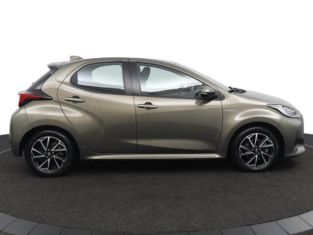 Toyota YARIS 1.5 Hybrid Dynamic | Led Verlichting | Keyless Entry | Achteruitrijcamera | Adaptieve Cruise control | Climate Control |
