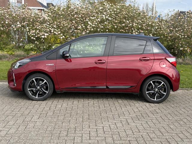 Toyota YARIS 1.5 Hybrid Bi-Tone