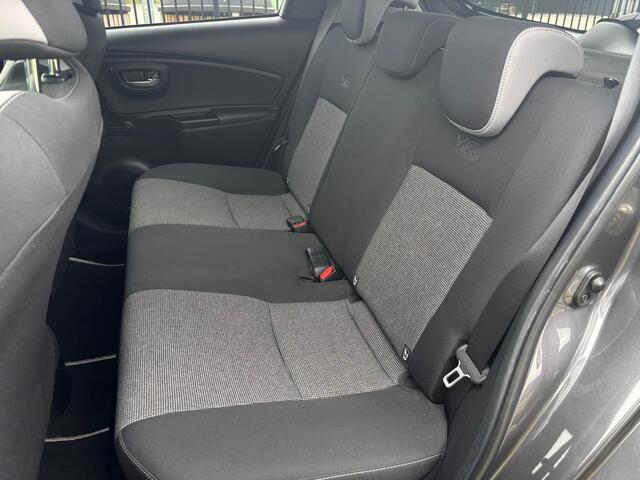 Toyota YARIS 1.5 Hybrid Y20 20 Jaren editie. Automaat.