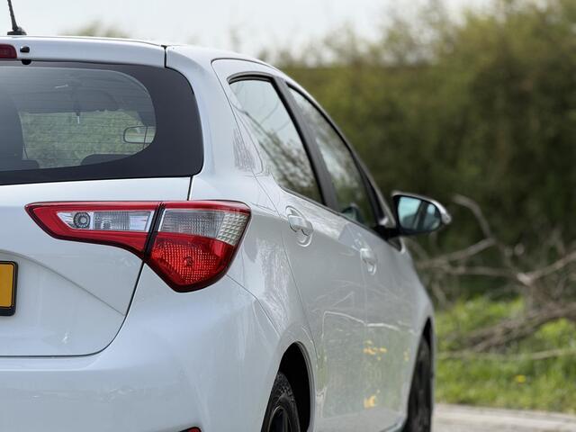Toyota YARIS 1.0 VVT-i Active 1ste Eigenaar | Camera | Bluetooth