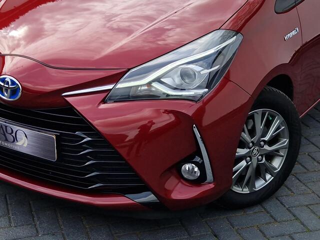 Toyota YARIS 1.5 Hybrid Dynamic | NL Auto | Dealer onderhouden | Camera | Navi | LM Velgen