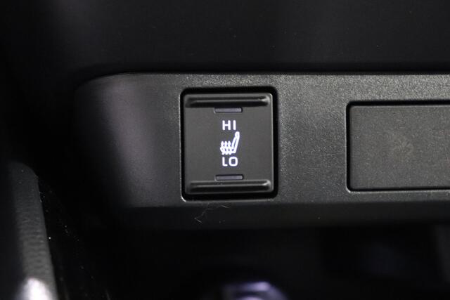 Toyota YARIS 1.5 Hybrid 115 Dynamic, Comfort Pack , Nieuw en direct leverbaar met ¤3.500,- voordeel!