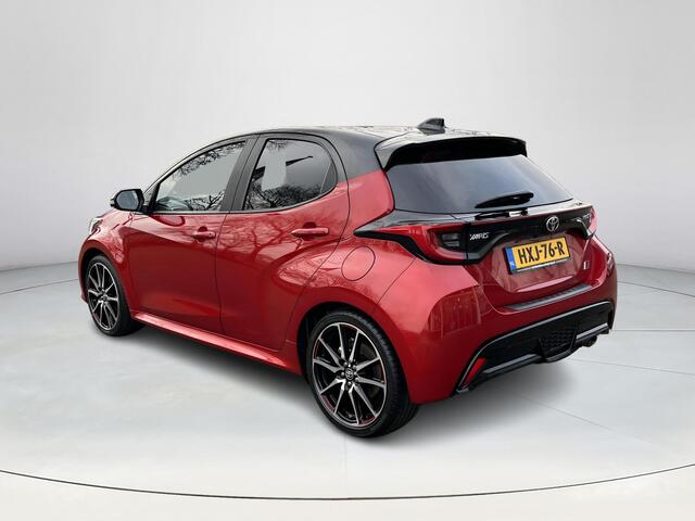 Toyota YARIS 1.5 Hybrid GR Sport | JBL Audio | Navigatie | Blindspot | Stoelverwarming | Rijklaar incl. garantie |