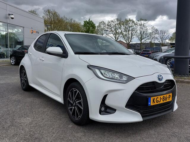 Toyota YARIS 1.5 Hybrid Dynamic | Apple Carplay+Android Auto | Clima | Adap.Cruise | Led Koplampen | Rijstrook+Licht+Regensensor | Achteruitrijcamera | Stoelverwarming | Mistlampen | Privacy Glass |16''lm