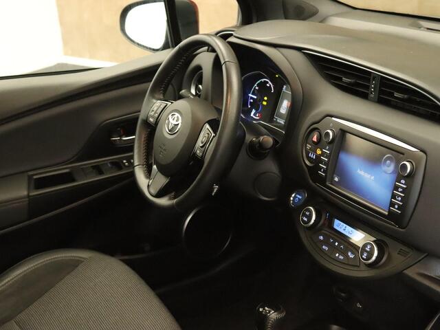 Toyota YARIS 1.5 Hybrid Bi-Tone - PANORAMADAK - KEYLESS ENTRY/START - ACHTERUITRIJCAMERA - NAVIAGTIE - BLUETOOTH TELEFOONVOORBEREIDING - CRUISE CONTROL - CLIMATE CONTROL - LICHTMETALEN VELGEN - BOTS PREVENTIE SYSTEEM