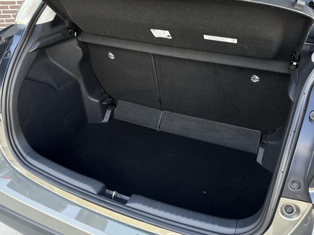 Toyota YARIS 1.5 Hybrid Dynamic Stoelverw, Trekhaak, Keyless, LED