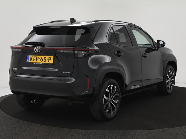 Toyota YARIS Cross 1.5 Hybrid 130PK Dynamic BLIS|PDC|ACC|CAMERA|LED|STOEL+STUURVERW|17INCH