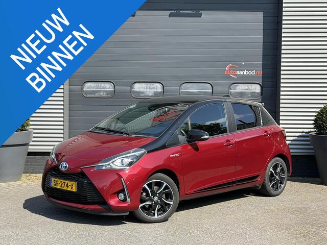 Toyota YARIS 1.5 Hybrid Bi-Tone Plus | Panoramadak | Navigatie | Camera | Climate Control |