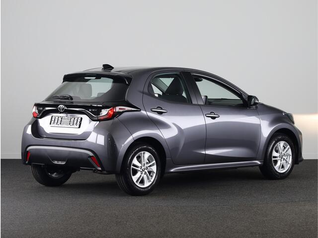 Toyota YARIS 1.5 Hybrid 115 Active *NIEUW* | Snel leverbaar & meerdere kleuren beschikbaar | Metallic lak |
