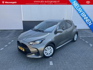 toyota-yaris-1.5-hybrid-active--18