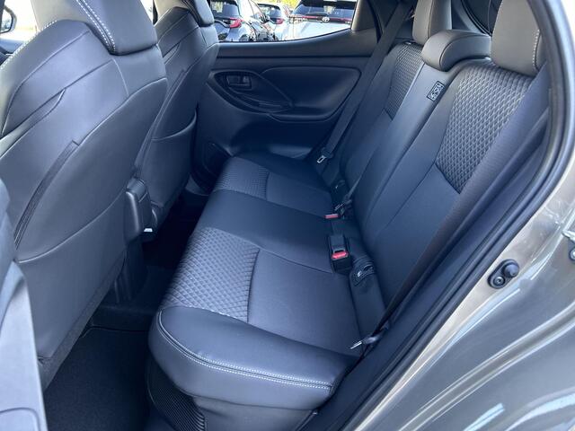 Toyota YARIS 1.5 Hybrid 130 Executive **PLATINUM PEARL WHITE/ NIEUWE AUTO/ DIRECT LEVERBAAR**