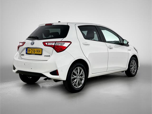 Toyota YARIS 1.5 Hybrid Dynamic | 1e Eigenaar | NIEUW GELEVERD & ONDERHOUDEN | Onderweg-naar-dealer