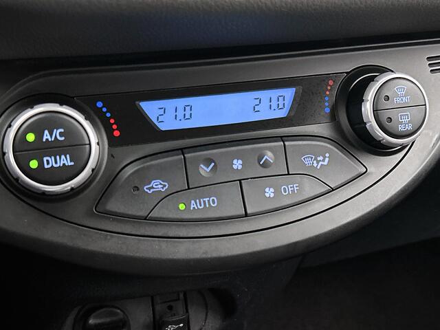 Toyota YARIS 1.5 Hybrid Dynamic | 1e Eigenaar | NIEUW GELEVERD & ONDERHOUDEN | Onderweg-naar-dealer