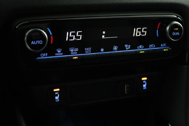 Toyota YARIS 1.5 Hybrid Tokyo Pop Out | Stoelverwarming | Dode Hoek Detectie | Draadloze Telefoonlader | Adaptieve Cruise Control | Camera |