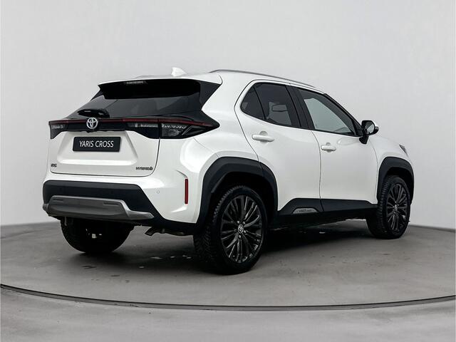 Toyota YARIS Cross 1.5 Hybrid Adventure Elektrische achterklep | Caprlay | Panoramadak |