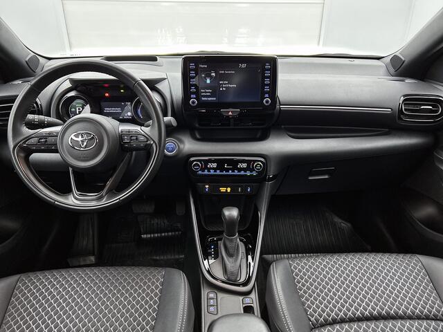 Toyota YARIS 1.5 Hybrid Executive | Lederen bekleding | Head-up display | Onderweg-naar-dealer