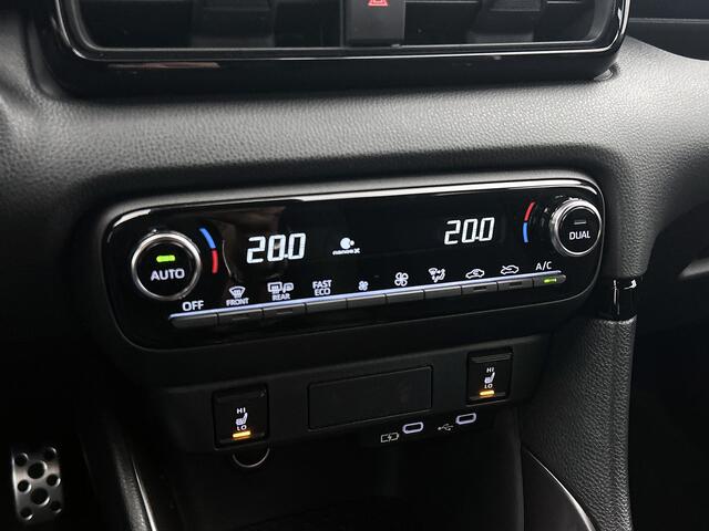 Toyota YARIS 1.5 Hybrid 130 GR SPORT | BTW Voertuig | Sportief uitgevoerd | Stoelverwarming+stuurverwarming |