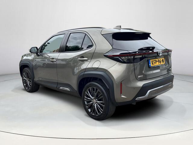 Toyota YARIS Cross 1.5 Hybrid Adventure | Carplay | Stoelverwarming | 18 inch LM-velgen | Head up display |