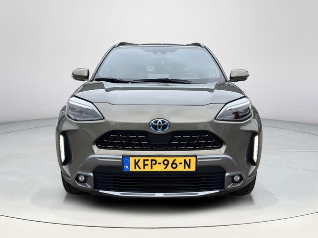 Toyota YARIS Cross 1.5 Hybrid Adventure | Carplay | Stoelverwarming | 18 inch LM-velgen | Head up display |
