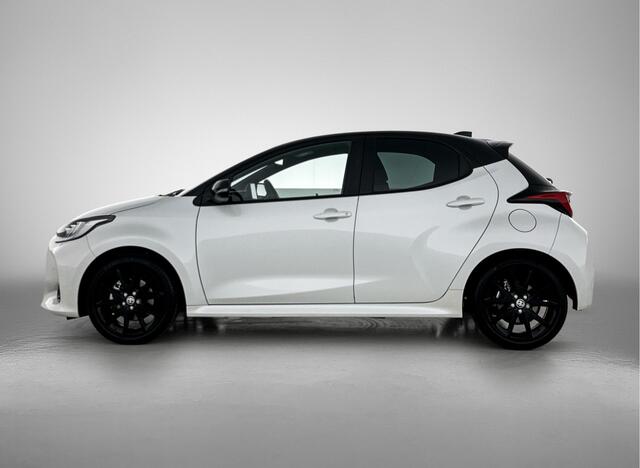 Toyota YARIS 1.5 Hybrid Executive | BTW Voertuig | Head-up display | Lederen bekleding | Onderweg-naar-dealer