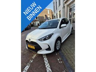 toyota-yaris-1.5-hybrid-active
