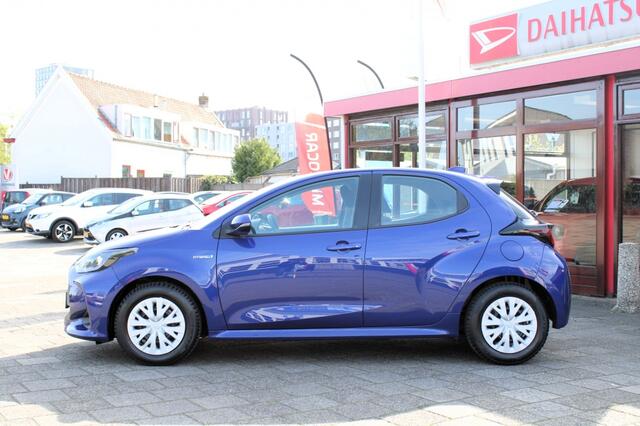 Toyota YARIS 1.5 Hyb. Active