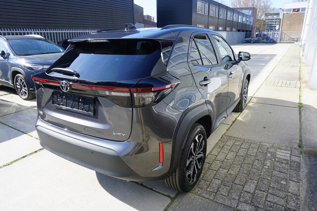 Toyota YARIS Cross 1.5 Hybrid 130 Dynamic |Navi|Carplay|Dodehoek|PDC V+A|Camera|Stoel en stuurverw.|