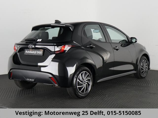 Toyota YARIS 1.5 HYBRID BLACKSTYLE AUTOMAAT GARANTIE 3-2035 ! CARPLAY NAVI. CAMERA.ADAPTIVE CRUISE.