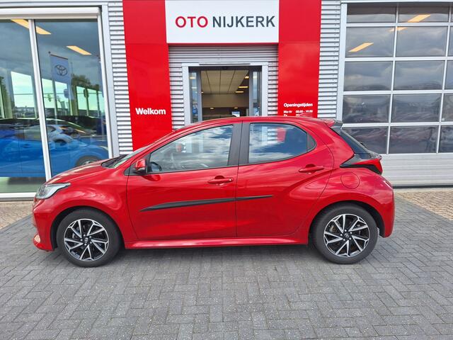 Toyota YARIS 1.5 Hybrid Dynamic met parkeersensoren voor en achter
