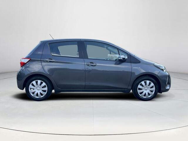 Toyota YARIS 1.5 Hybrid Active | Navigatie | Parkeersensoren achter | Cruise control | Automatische airco |