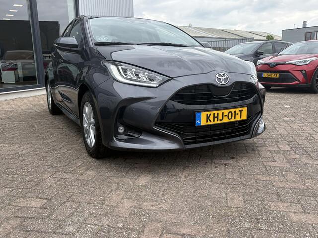 Toyota YARIS 1.5 Hybrid 115 Business Plus