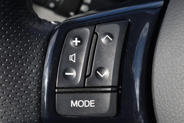 Toyota YARIS 1.5 Hybrid Dynamic Automaat 100pk | Trekhaak | Achteruitrijcamera | Cruise control | Keyless entry |