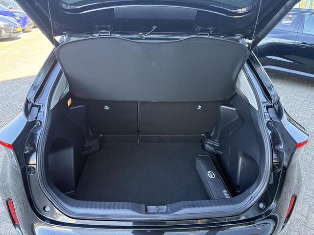 Toyota YARIS Cross 1.5 Hybrid First Edition Trekhaak Stoel en stuurverwarming elektrische achterklep