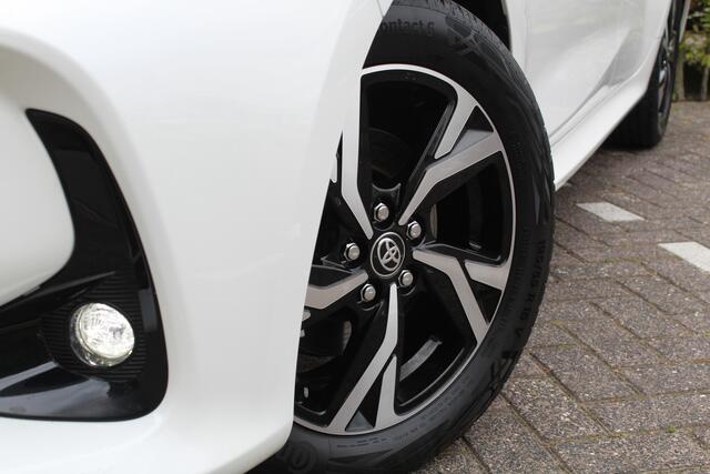 Toyota YARIS 1.5 Hybrid 115 Dynamic Plus | Rijklaar | Stoel-/stuurverw. | Apple/Android | LED | Keyless | Camera | Adap.cruise