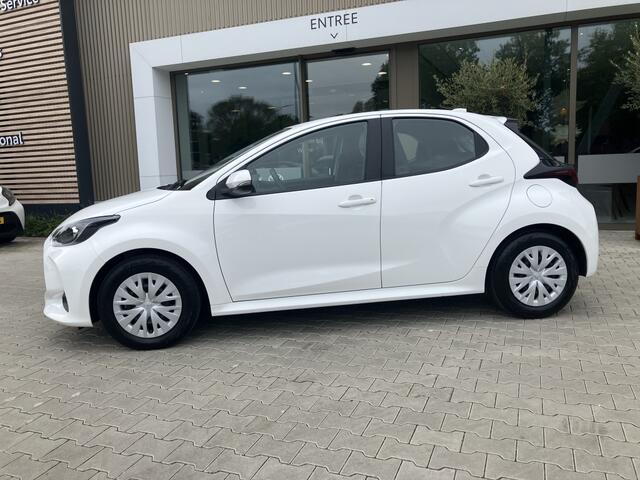 Toyota YARIS 1.5 Hybrid Active | Camera | Apple Carplay Android Auto (34000km