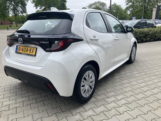 Toyota YARIS 1.5 Hybrid Active | Camera | Apple Carplay Android Auto (34000km