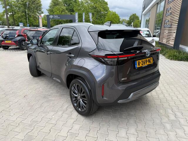 Toyota YARIS Cross 1.5 Hybrid Adventure | JBL | Blindspot | Head-up | PDC