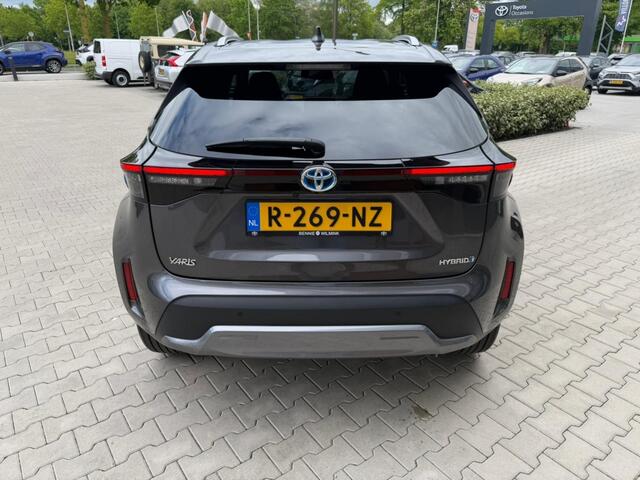 Toyota YARIS Cross 1.5 Hybrid Adventure | JBL | Blindspot | Head-up | PDC