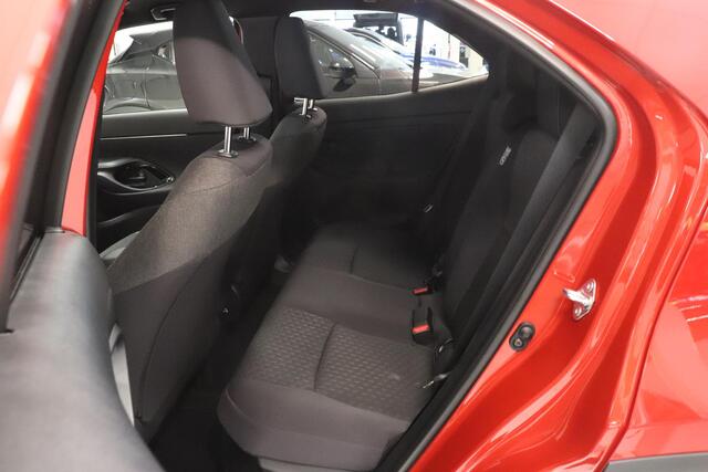 Toyota YARIS Cross 1.5 Hybrid 130 Dynamic | Camera | Adaptive cruise | Stuur & stoel verwarming | AppleCarplay AndroidAuto navigatie | NIEUWE AUTO |