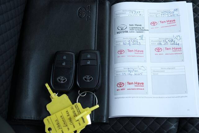 Toyota YARIS 1.5 Hybid Launch Edition | Apple Carplay / Android Auto | Halfle