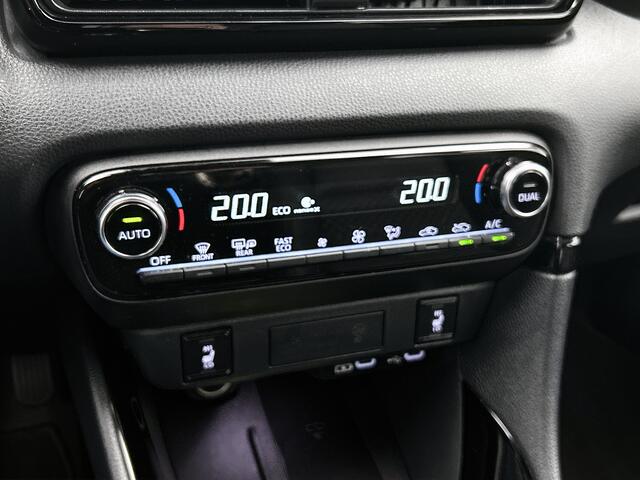 Toyota YARIS 1.5 Hybrid 130 Executive | BTW Voertuig | Parkeersensoren V+A | Stoelverwarming | Draadloos opladen | Apple CarPlay/Android Auto draadloos | Adaptive Cruise Control | Onderweg-Naar-Dealer
