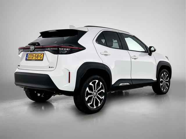 Toyota YARIS Cross 1.5 Hybrid 115 First Edition | BTW Voertuig | Apple CarPlay/Android Auto | Adaptive Cruise Control | Climate control | Camera | Keyless Entry/start | Onderweg-Naar-Dealer
